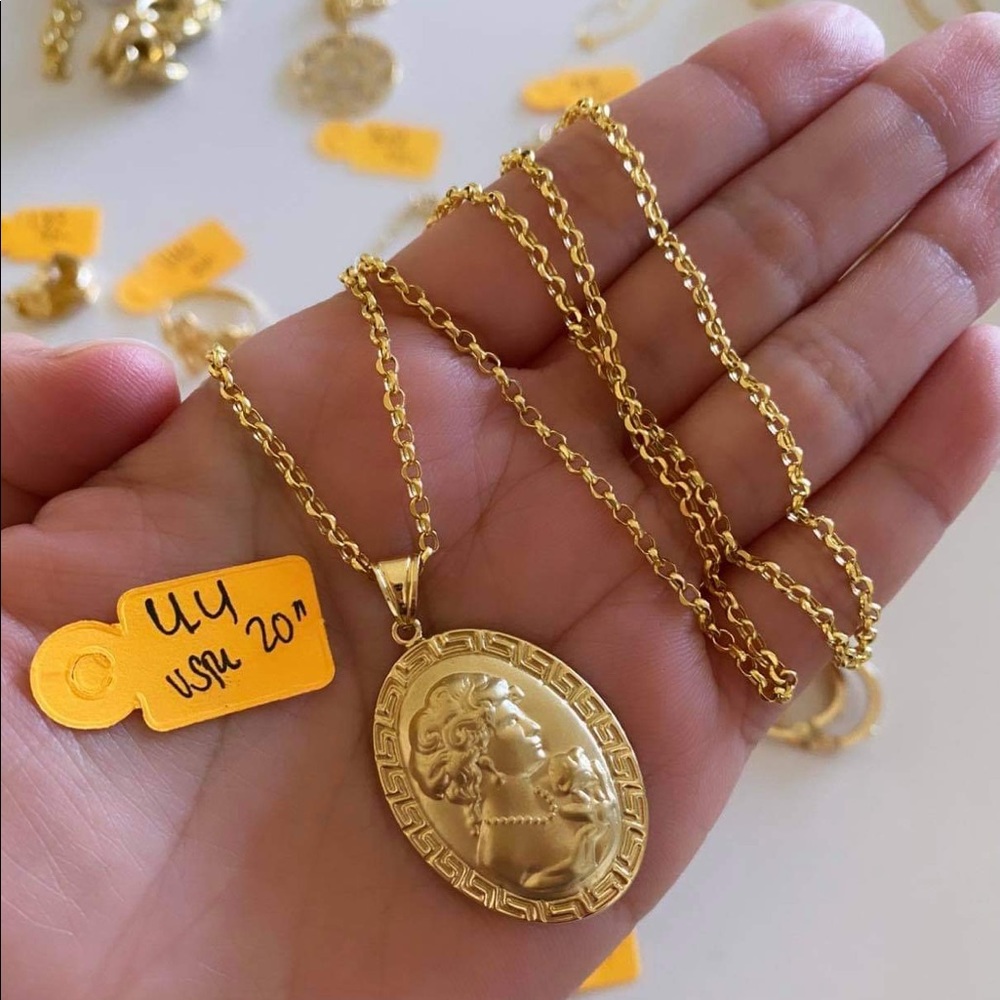 18k real italian Gold necklace! Stamp 750